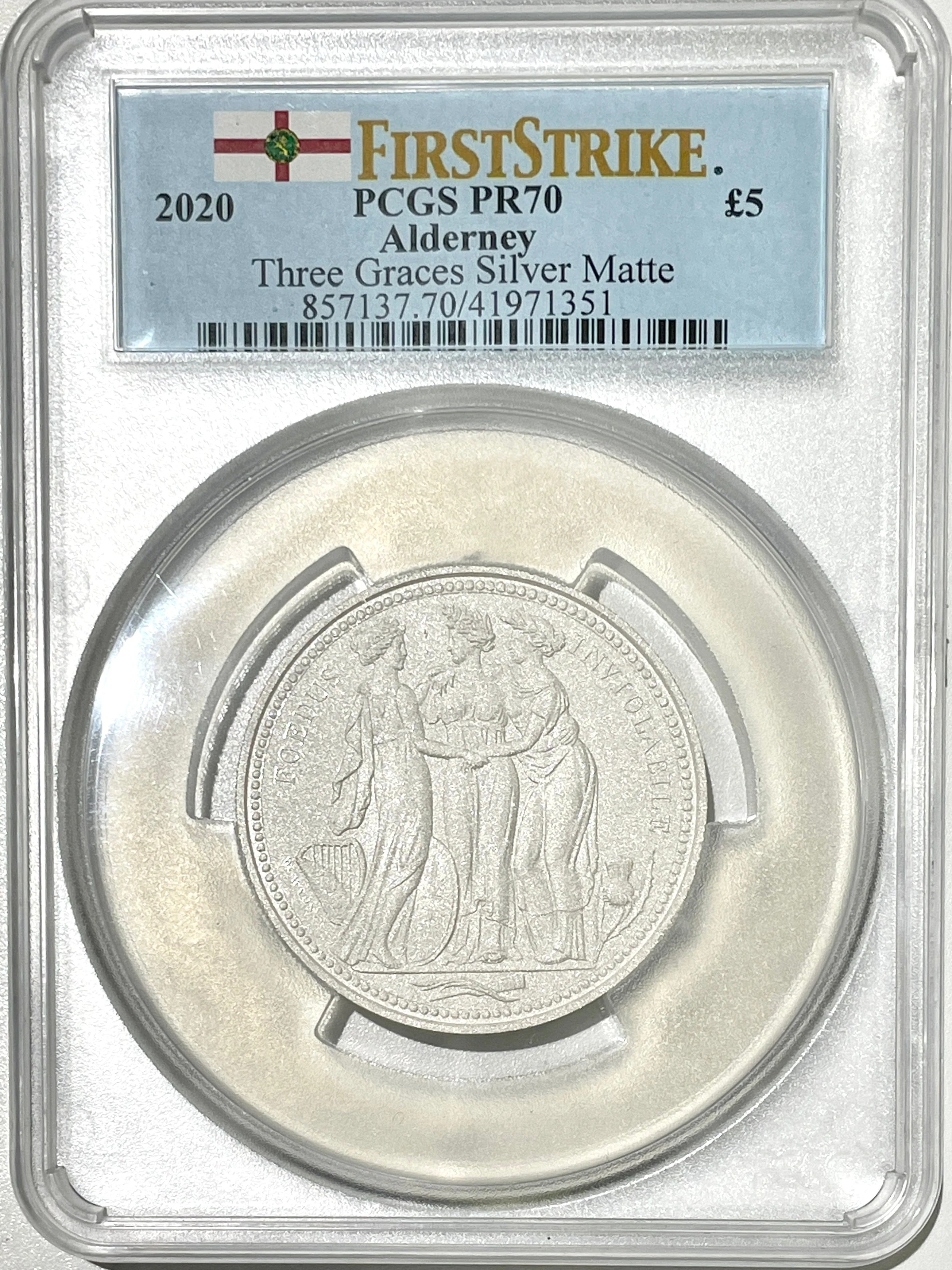 【Top Pop】2020年 オルダニー エリザベス2世 スリー・グレイセス マットプルーフ5ポンド銀貨 PR70 箱付き