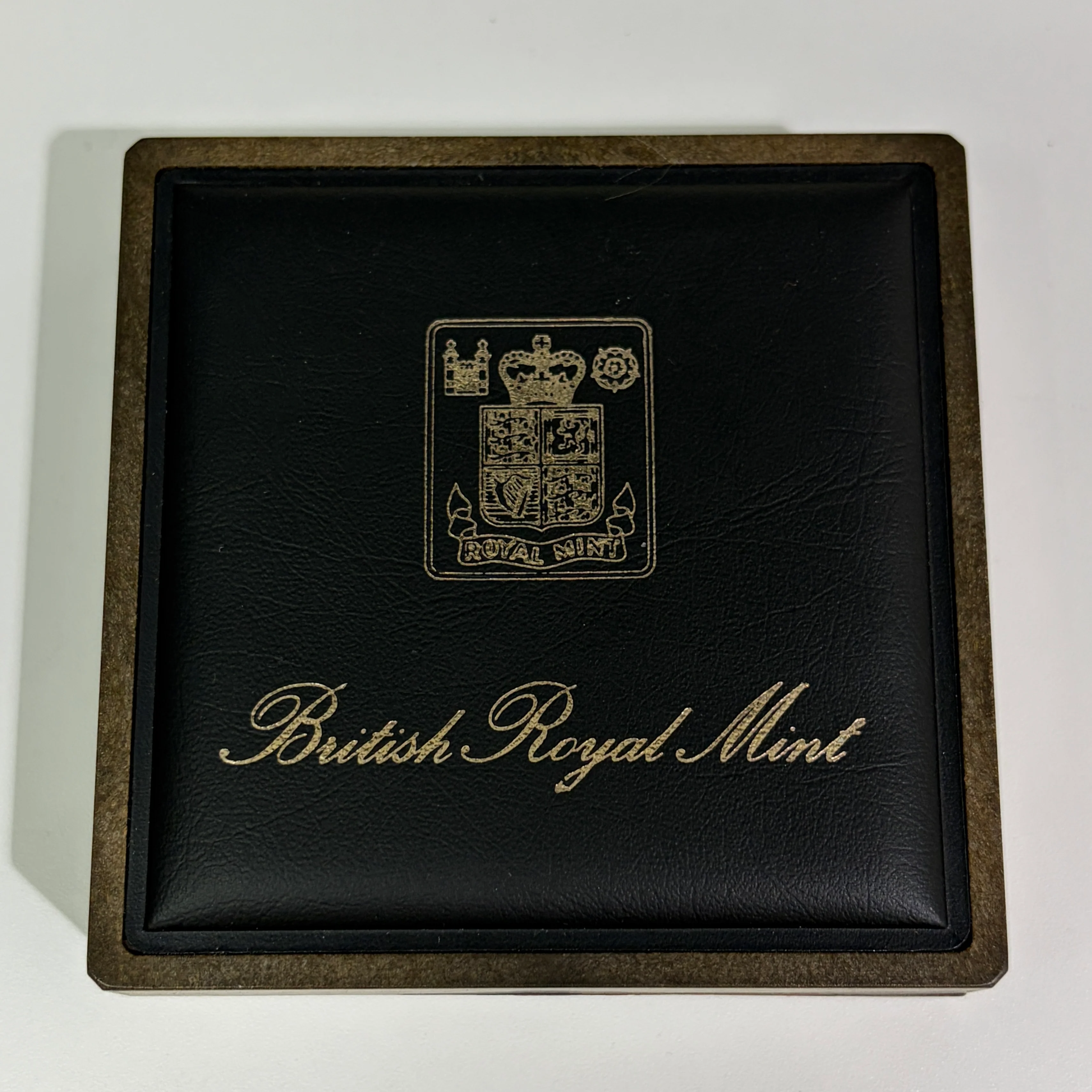 1986年 イギリス エリザベス2世 3rdポートレート 5ポンド金貨 BU 未鑑定 箱付き - Image 3